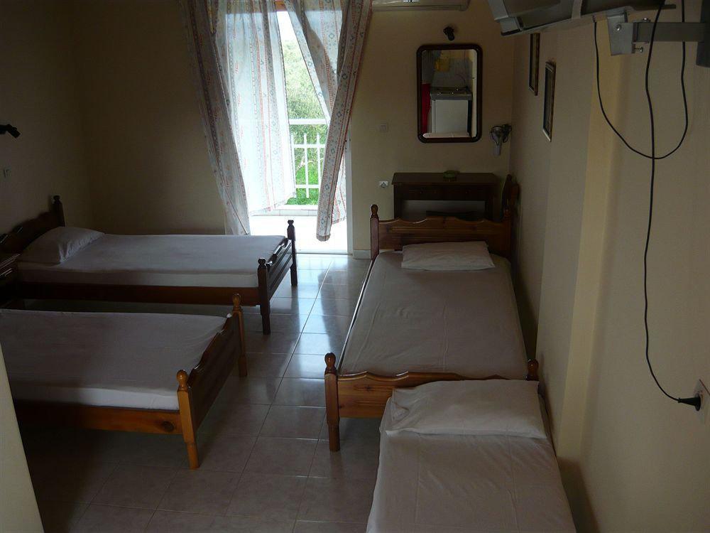 Artemis Apartments Kypseli Extérieur photo