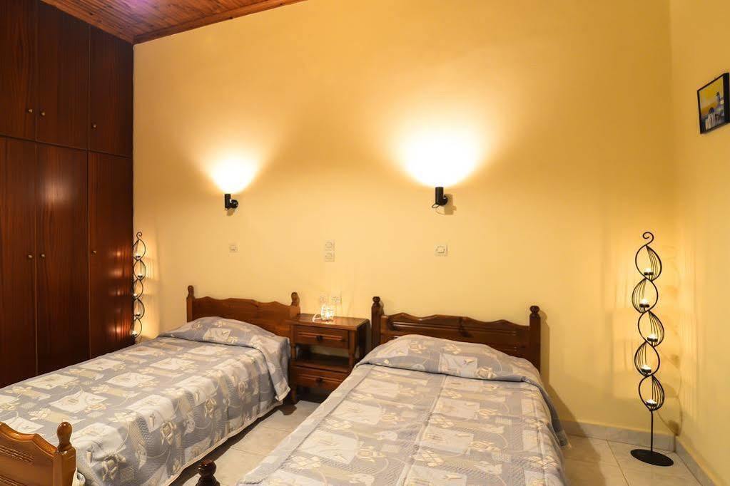 Artemis Apartments Kypseli Extérieur photo